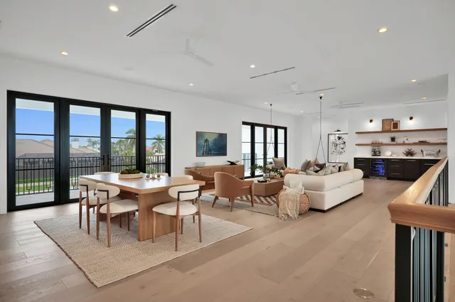 $7,999,000 | 839 Chestnut Court, Marco Island, FL 34145