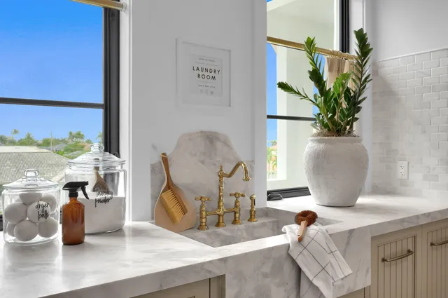 $7,999,000 | 839 Chestnut Court, Marco Island, FL 34145