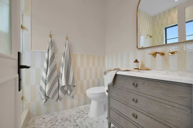 $7,999,000 | 839 Chestnut Court, Marco Island, FL 34145