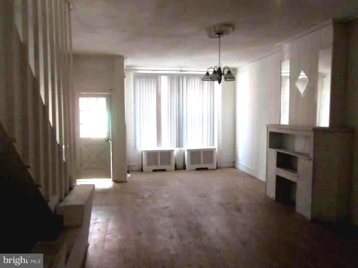 1520 Tasker Street Philadelphia, PA 19145 - Photo 4 of 18 Living Room