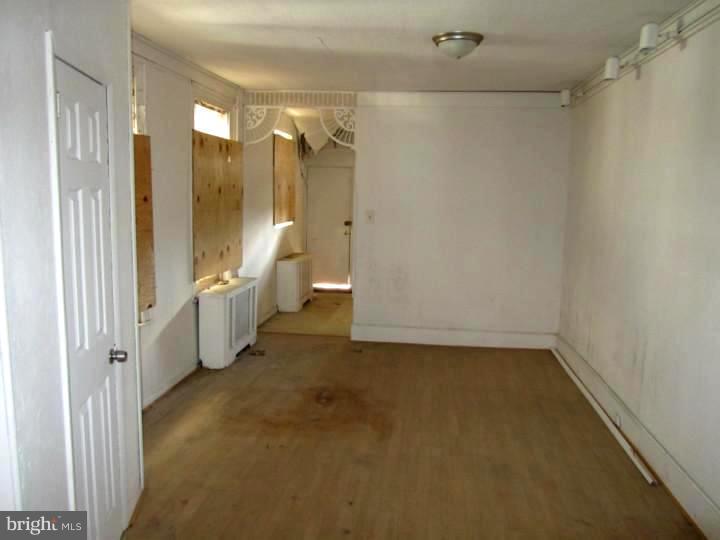 1520 Tasker Street Philadelphia, PA 19145 - Photo 5 of 18 Dining Room