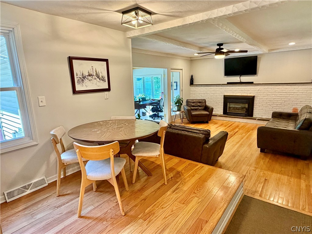 5107 Harris Road Onondaga, NY 13031 - Photo 19 of 40 Eat-in Kitchen open to Family Room