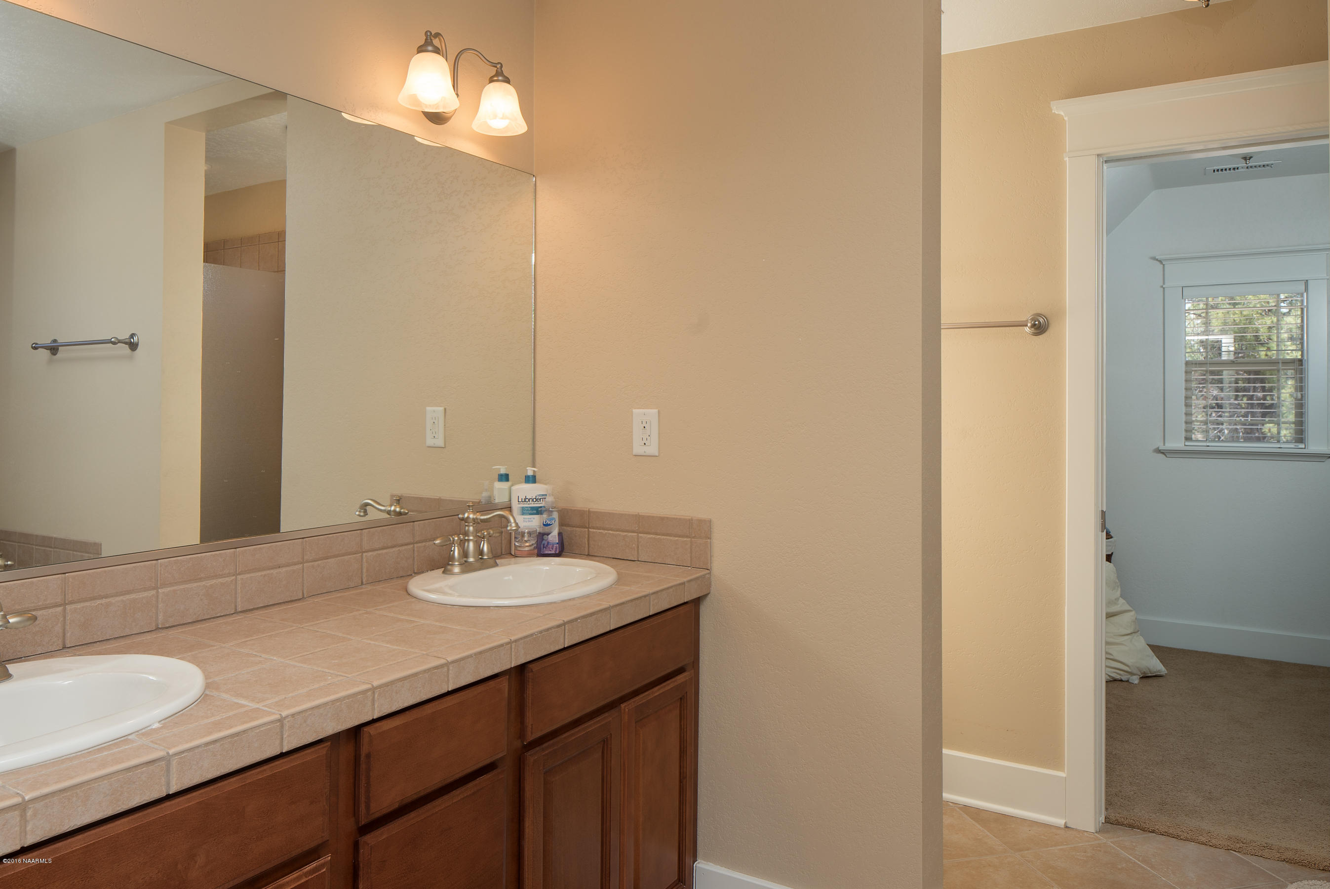 318 West Beryl Road Flagstaff, AZ 86005 - Photo 13 of 20 DSC09260-Edit