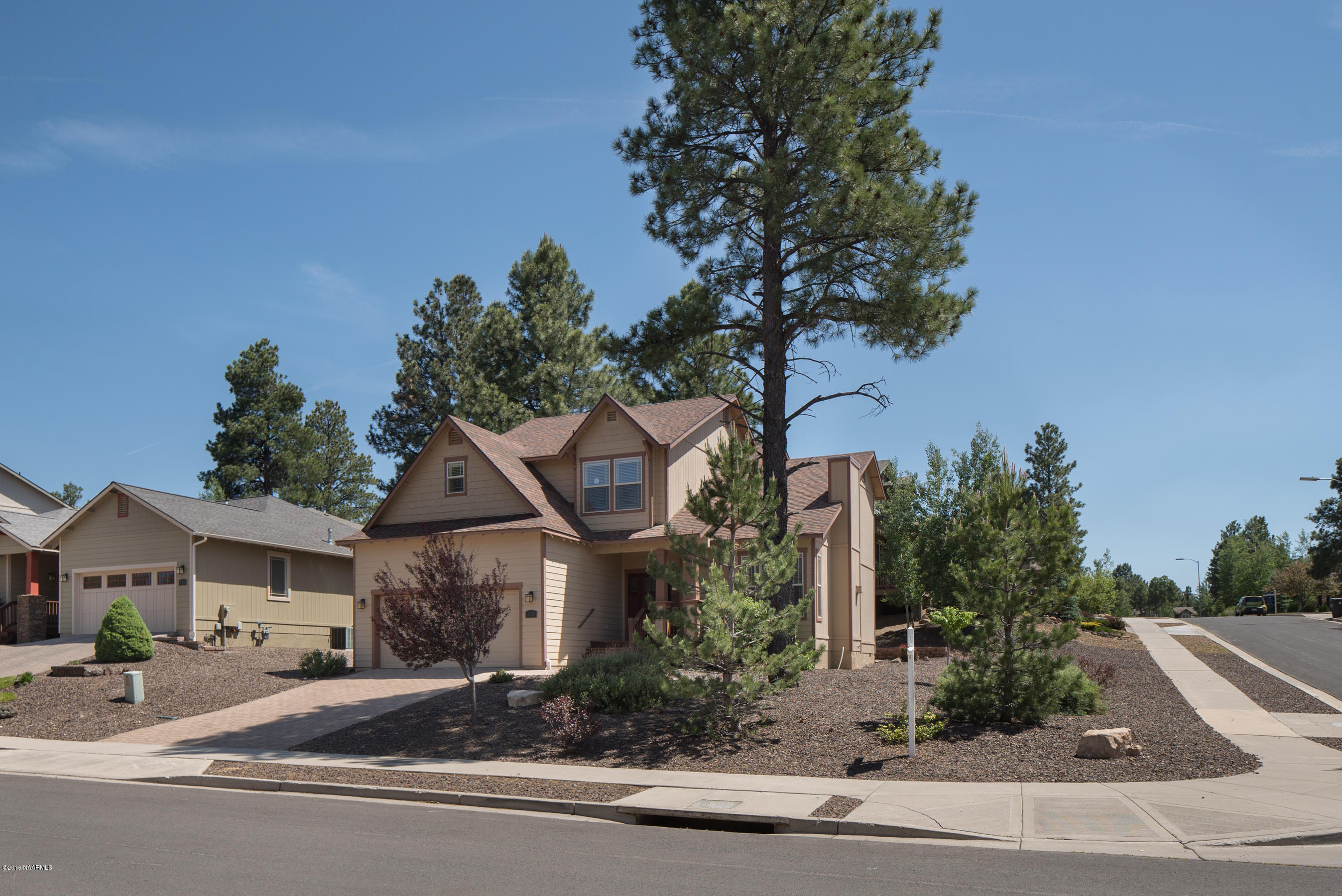 318 West Beryl Road Flagstaff, AZ 86005 - Photo 2 of 20 DSC09297-Edit