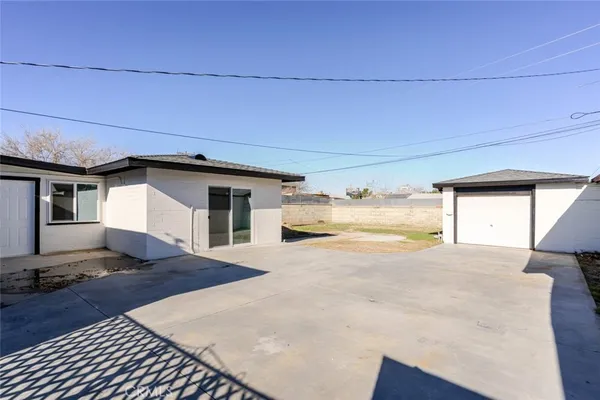 $409,000 | 925 West Oldfield Street, Lancaster, CA 93534