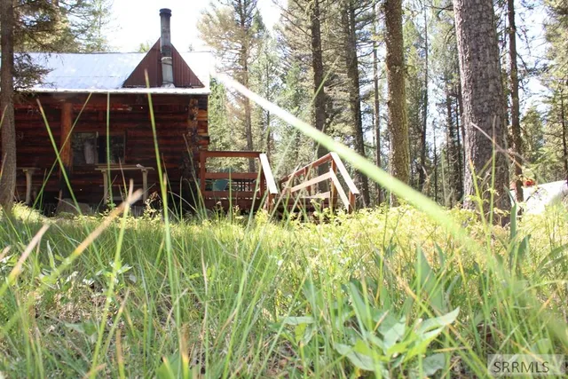 $385,000 | 2774 Northeast Sagehen Drive, Island Park, ID 83429