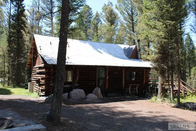 $385,000 | 2774 Northeast Sagehen Drive, Island Park, ID 83429