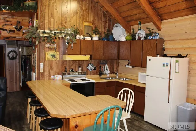 $385,000 | 2774 Northeast Sagehen Drive, Island Park, ID 83429