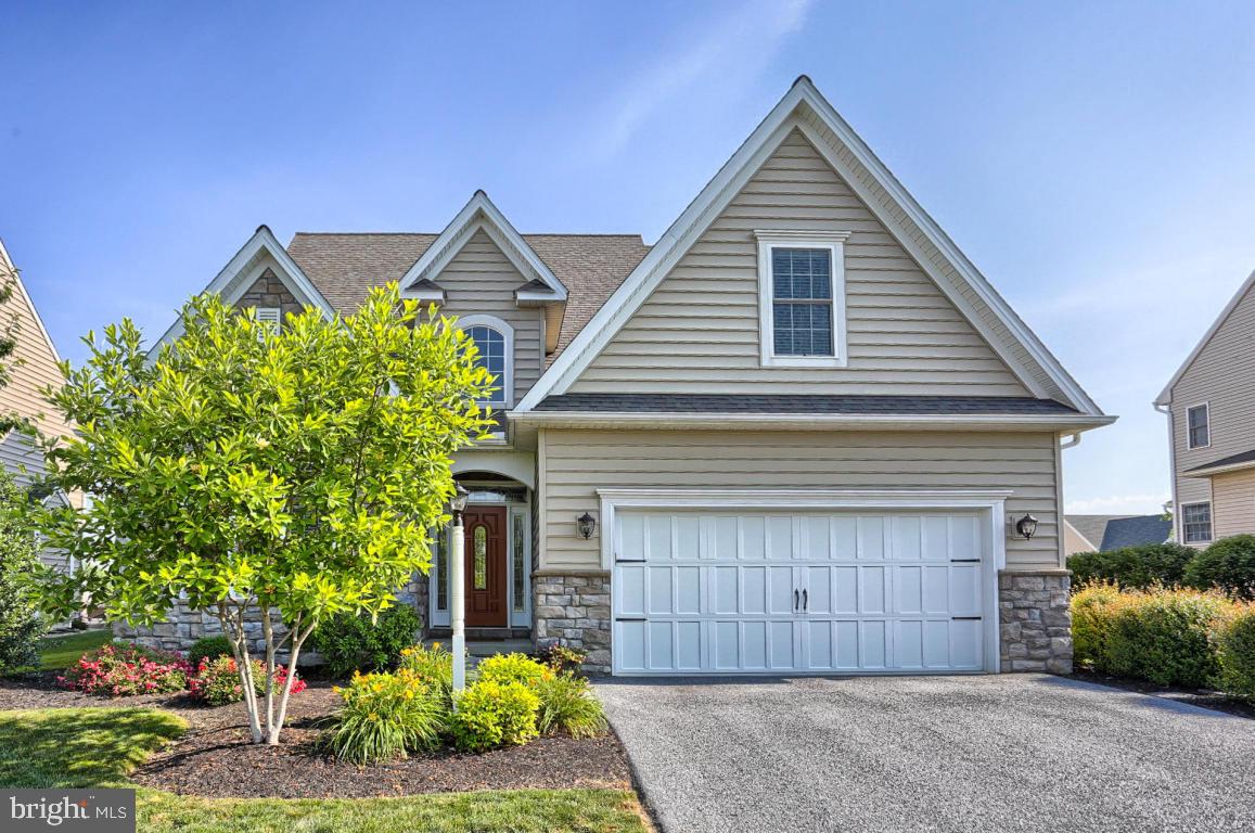 323 Spurrier Drive Lititz, PA 17543 - Photo 3 of 39