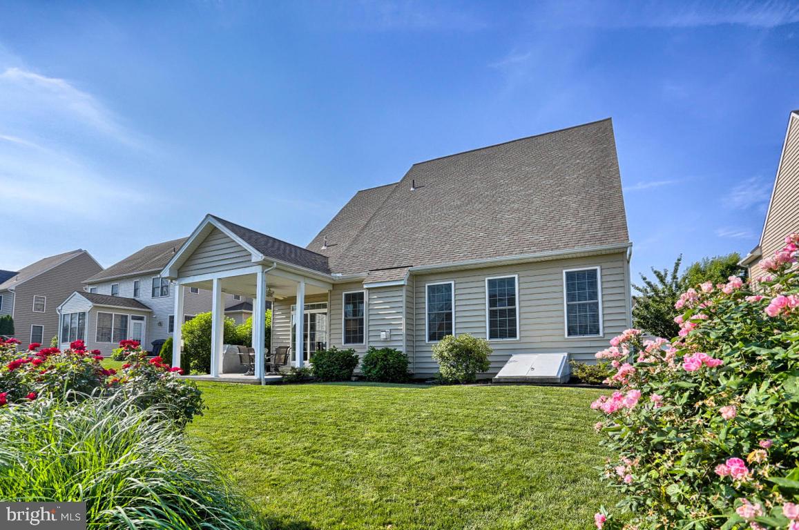 323 Spurrier Drive Lititz, PA 17543 - Photo 8 of 39