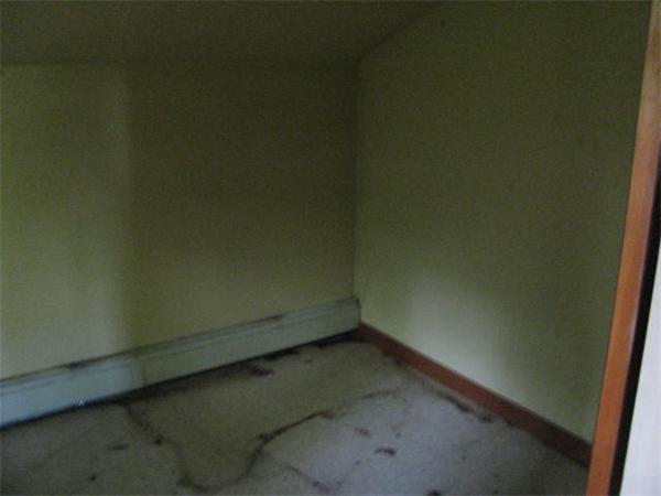 120 State Road Phillipston, MA 01331 - Photo 5 of 5 a small space with a window