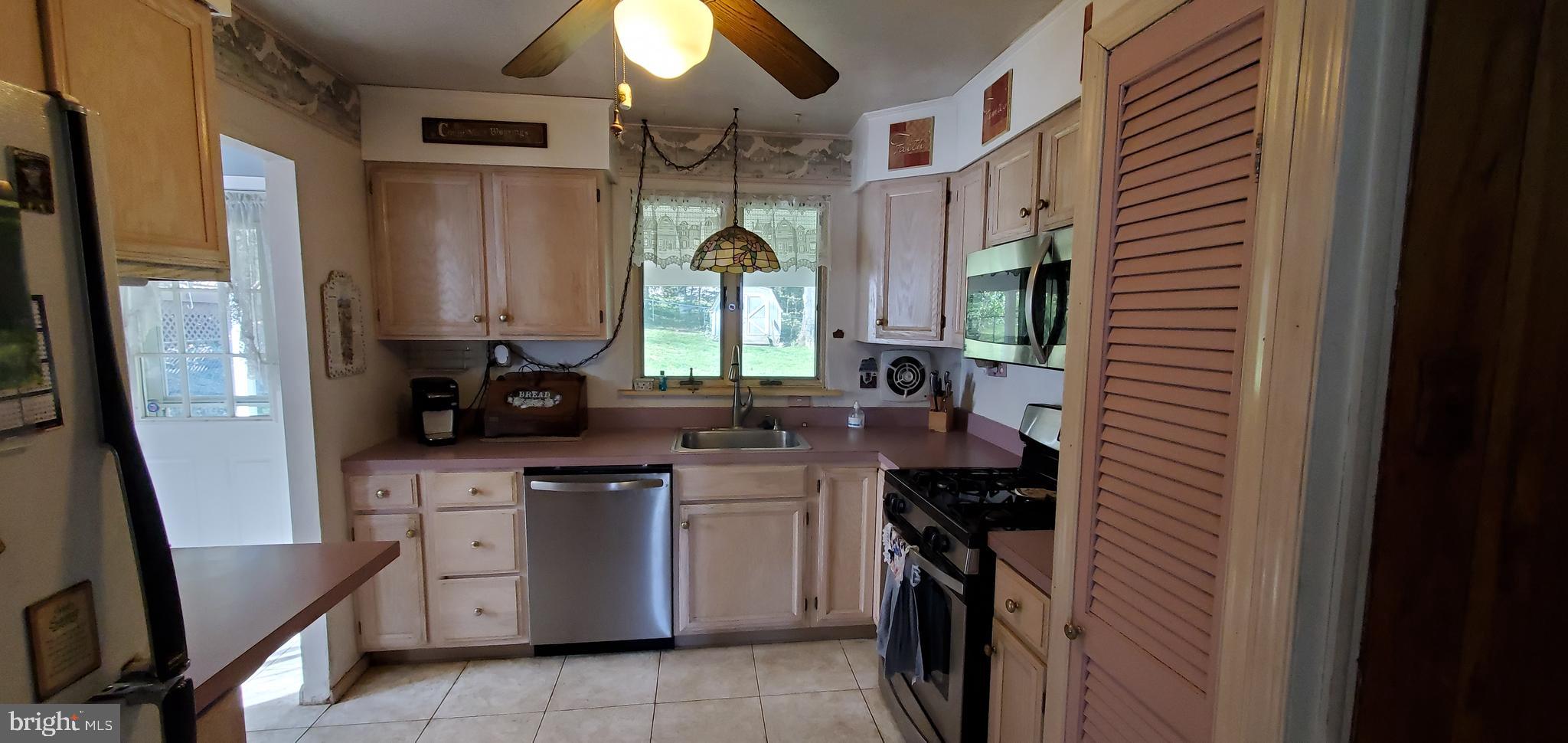 30 Russell Road Willow Grove, PA 19090 - Photo 7 of 17 Gallery Image 7