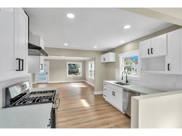 $699,900 | 8745 North Burrage Avenue, Portland, OR 97217