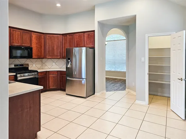 $2,150 | 18118 Yellowstone Trail, Humble, TX 77346