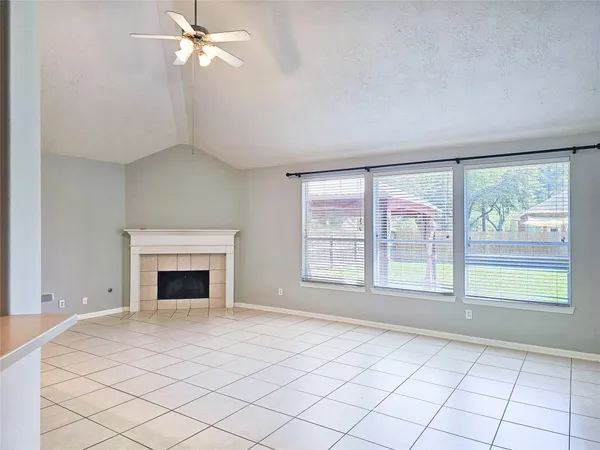 $2,150 | 18118 Yellowstone Trail, Humble, TX 77346