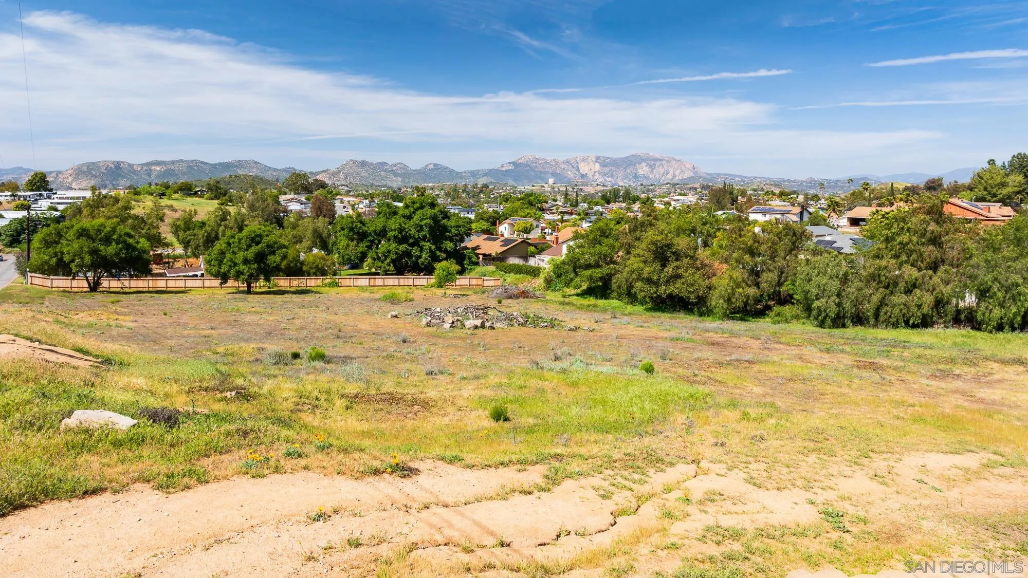 0 C. De Buena Fe, Unit 75 El Cajon, CA 92021 - Photo 5 of 11 a view of a yard with an ocean view