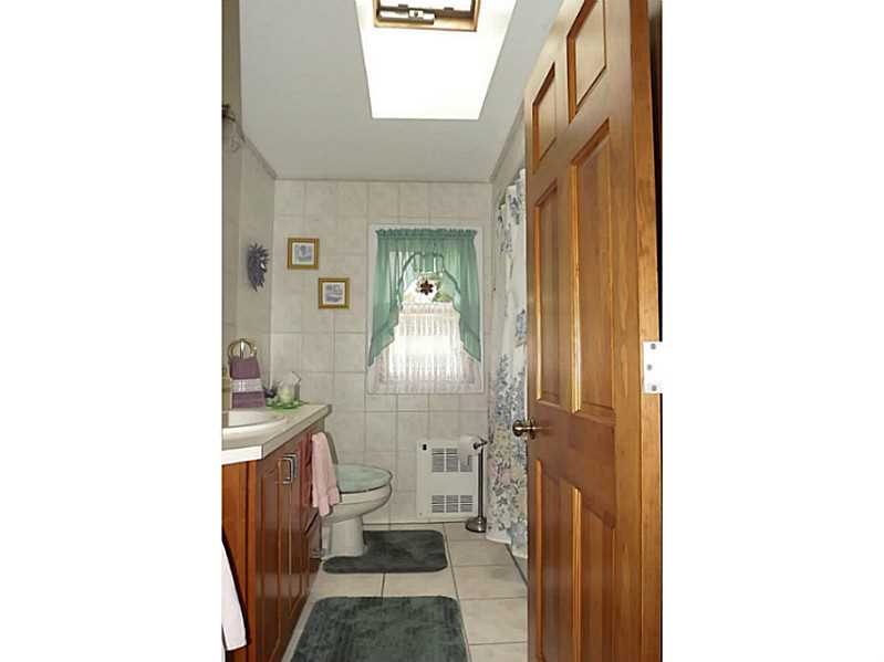 237 Harris Road Smithfield, RI 02917 - Photo 16 of 24 Bathroom.