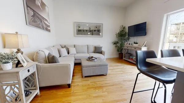 $2,825 | 126 Princeton Street, Unit 3, Boston, MA 02128