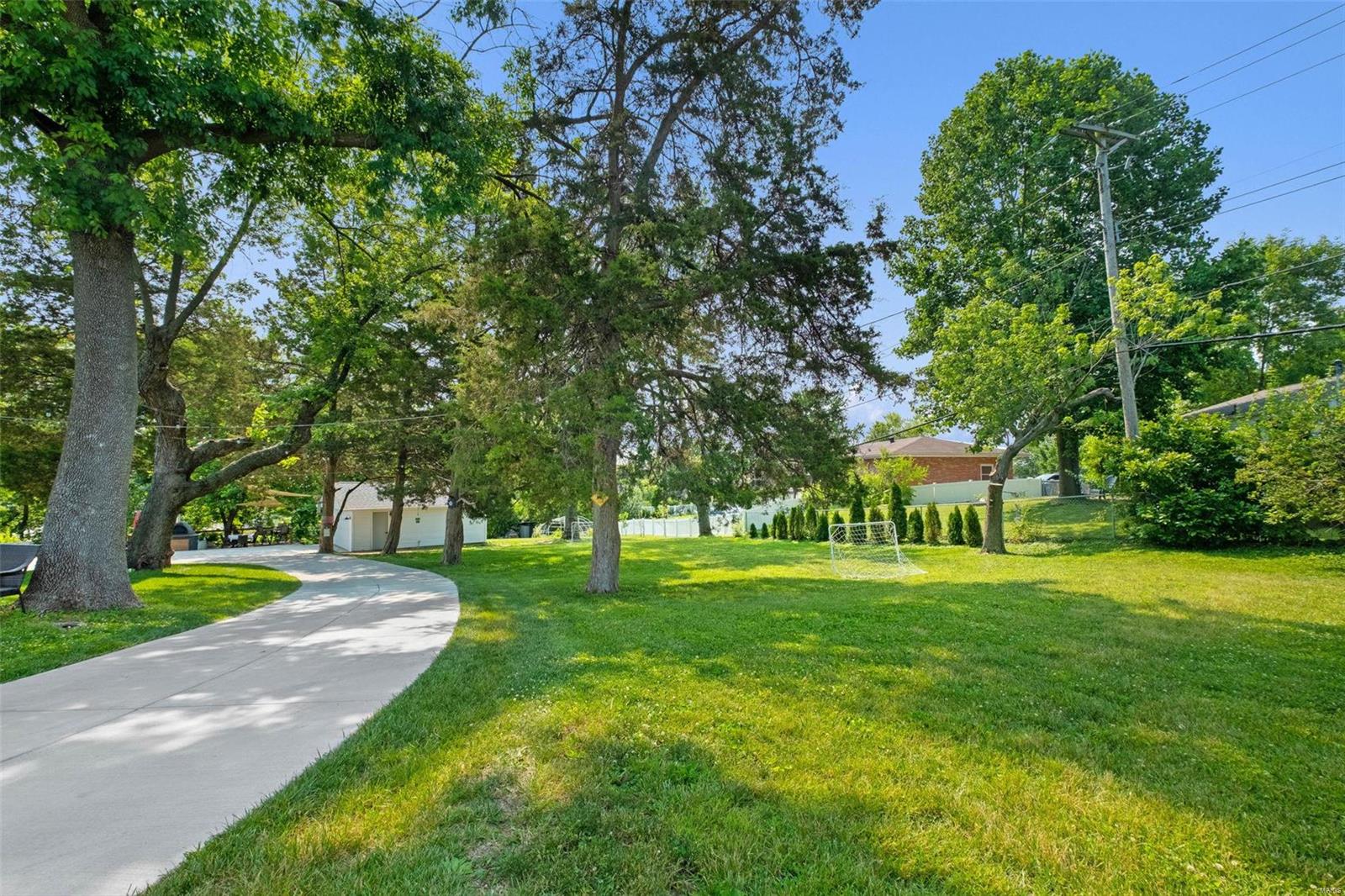 9808 Tesson Ferry Road St. Louis, MO 63123 - Photo 24 of 36