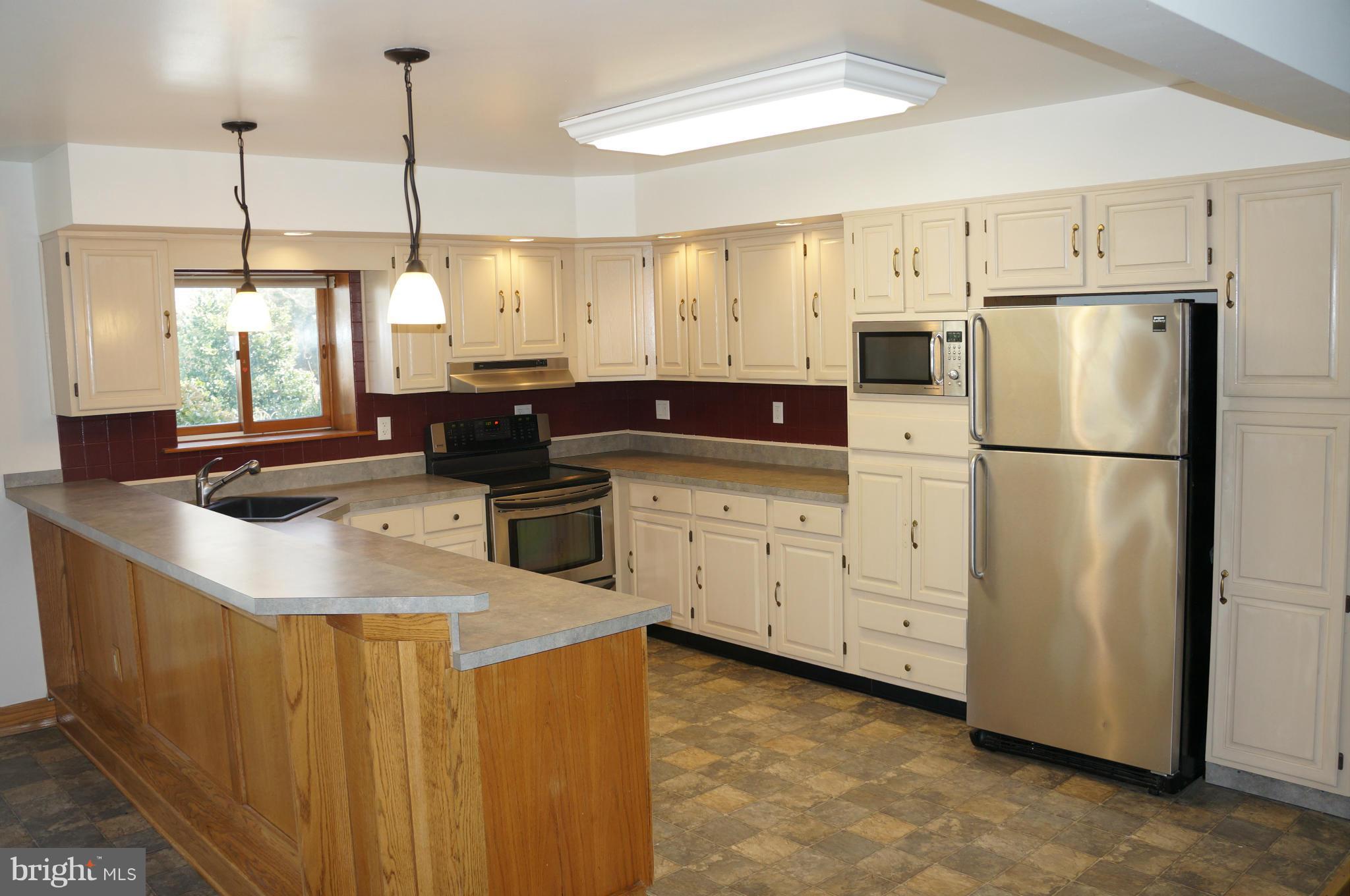 2014 Poplar Ridge Road Pasadena, MD 21122 - Photo 8 of 30 Kitchen
