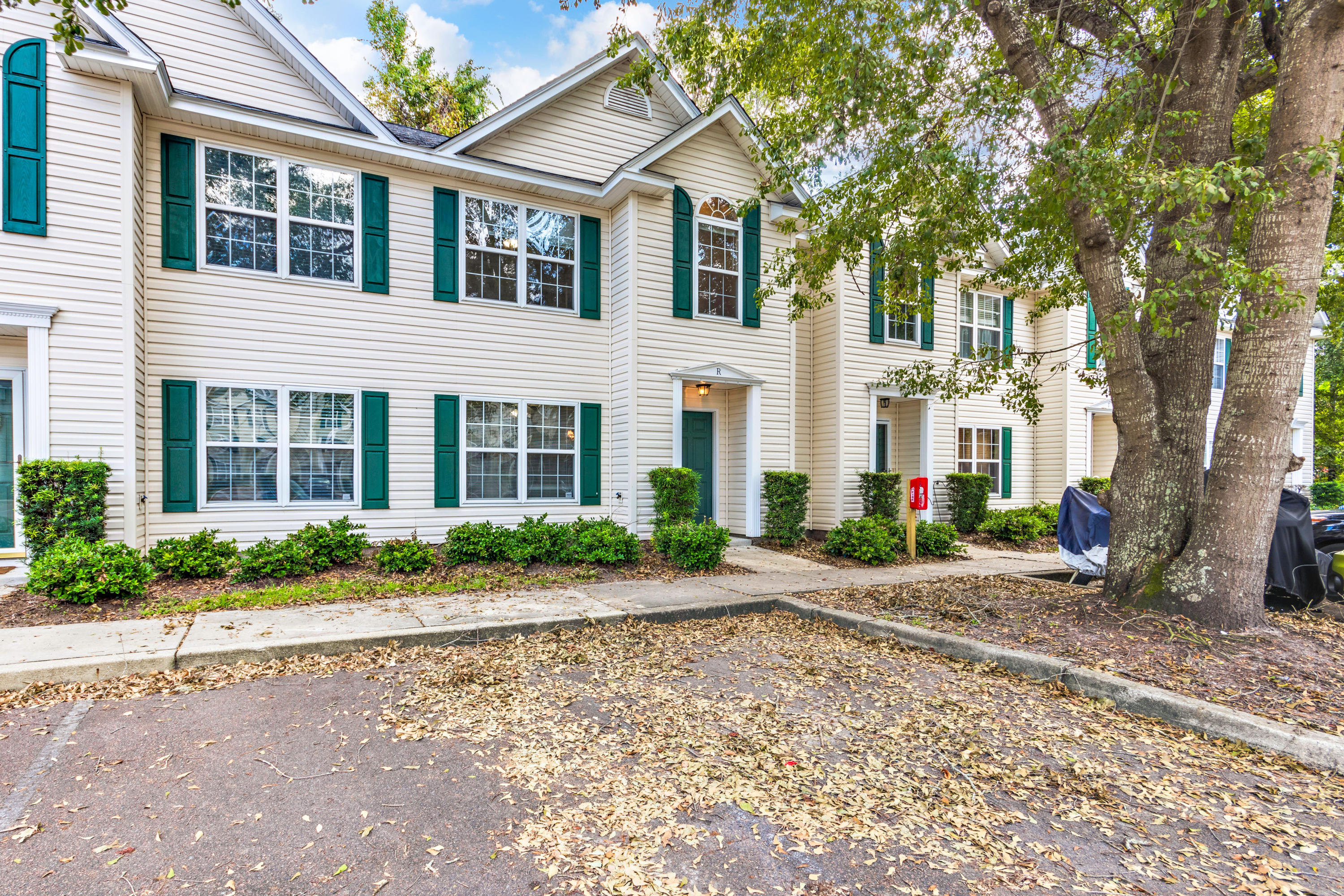 1545 Ashley River Road, Unit 2R Charleston, SC 29407 - Photo 14 of 33 GPS VISUALS RE PHOTOGRAPHY 6
