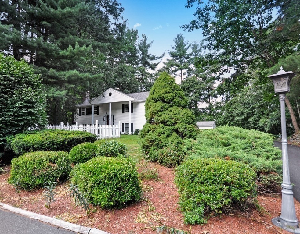 18 Robinwood Road Acton, MA 01720 - Photo 2 of 22 Gallery Image 2