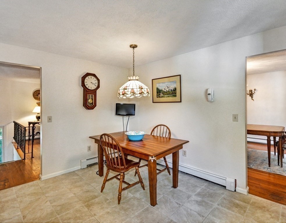 18 Robinwood Road Acton, MA 01720 - Photo 8 of 22 Gallery Image 8