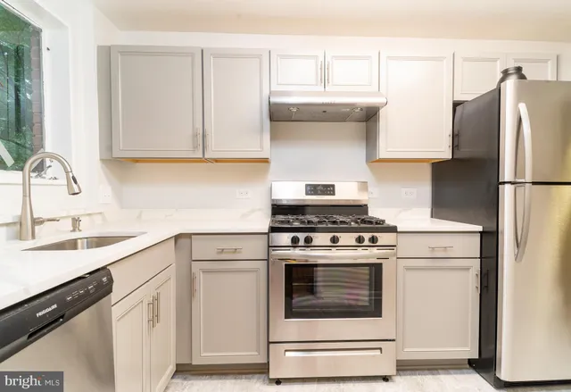 $1,800 | 10500 Montrose Avenue, Unit M4, Rockville, MD 20852