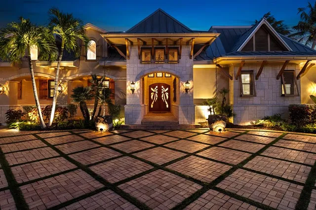 $10,895,000 | 1000 East Railroad Avenue, Boca Grande, FL 33921