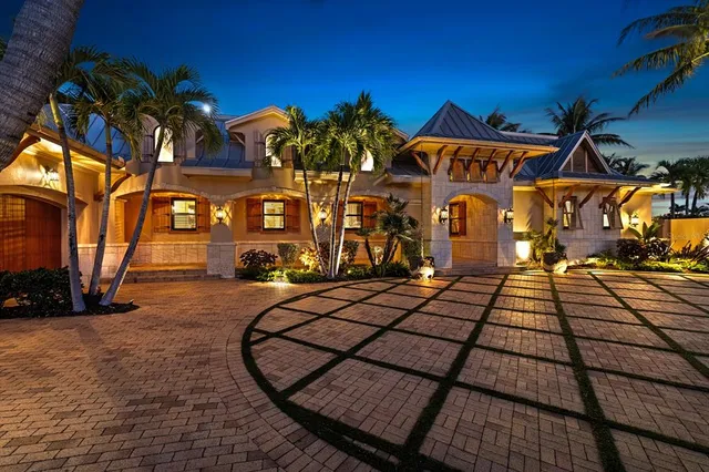 $10,895,000 | 1000 East Railroad Avenue, Boca Grande, FL 33921