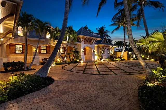 $10,895,000 | 1000 East Railroad Avenue, Boca Grande, FL 33921