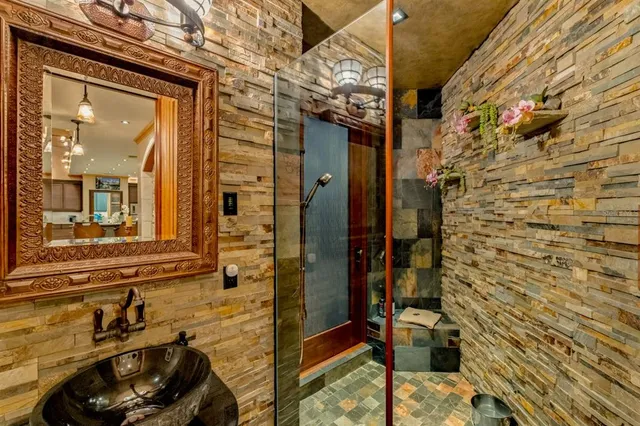 $10,895,000 | 1000 East Railroad Avenue, Boca Grande, FL 33921