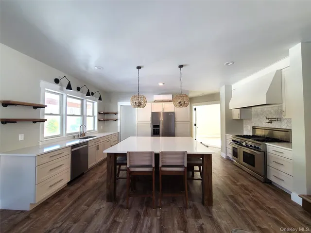 $1,297,500 | 123 Wildwood Way, Forestburgh, NY 12777