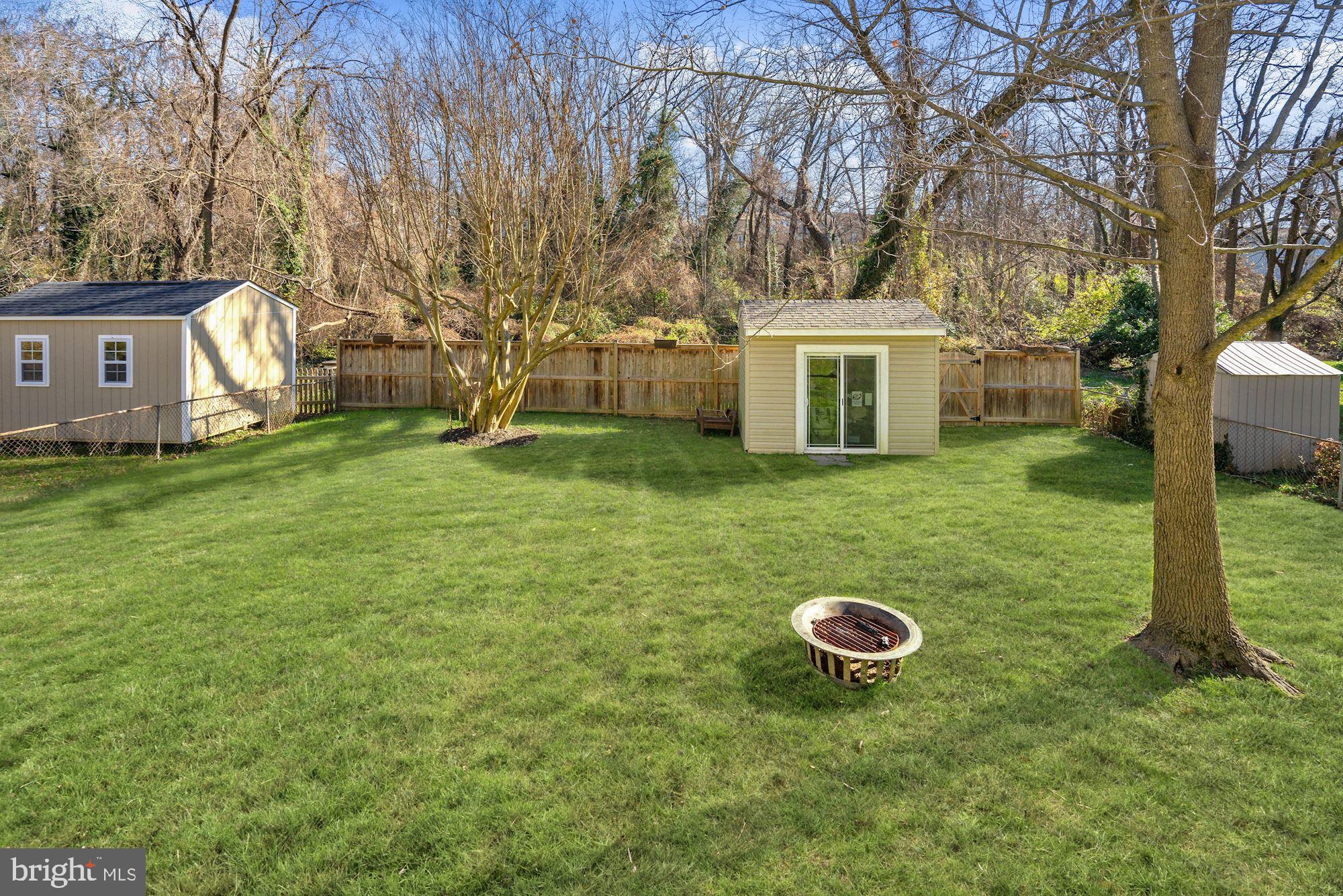 2809 Bolling Road Falls Church, VA 22042 - Photo 28 of 39 Fenced in back yard