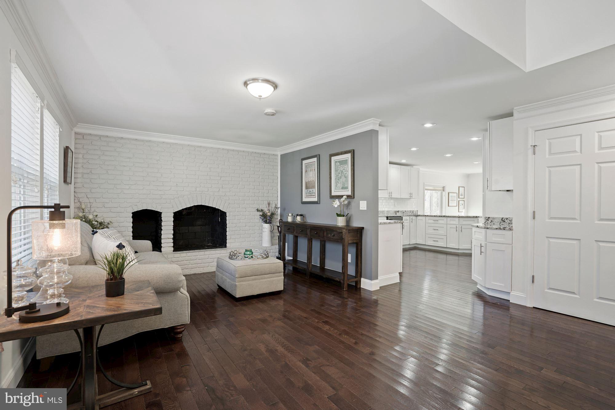 2809 Bolling Road Falls Church, VA 22042 - Photo 4 of 39 Gorgeous Hardwoods