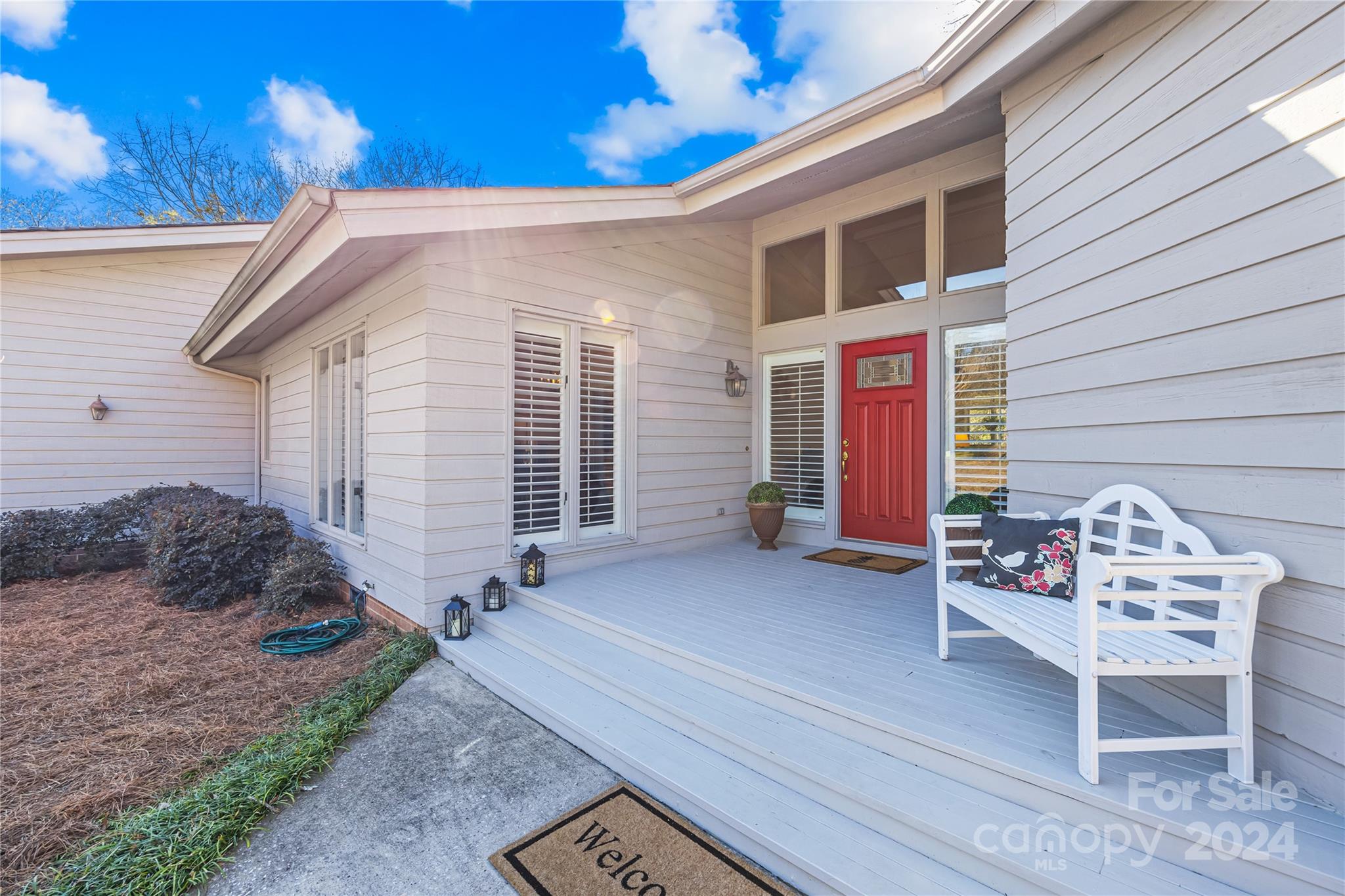 19 Commodore Point Road Lake Wylie, SC 29710 - Photo 3 of 48 Gallery Image 3