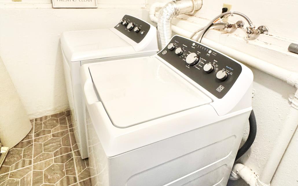 6330 Caldor Road Somerset, CA 95684 - Photo 30 of 30 a utility room with dryer and washer