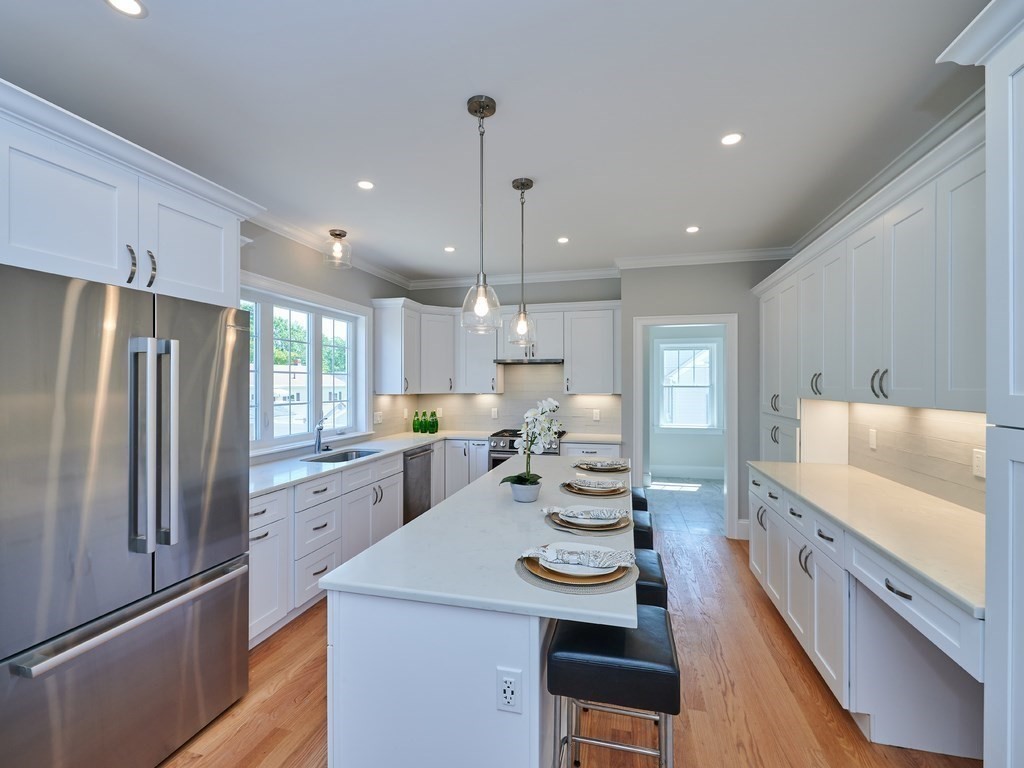 14 Regis Road Arlington, MA 02474 - Photo 9 of 42 Gallery Image 9