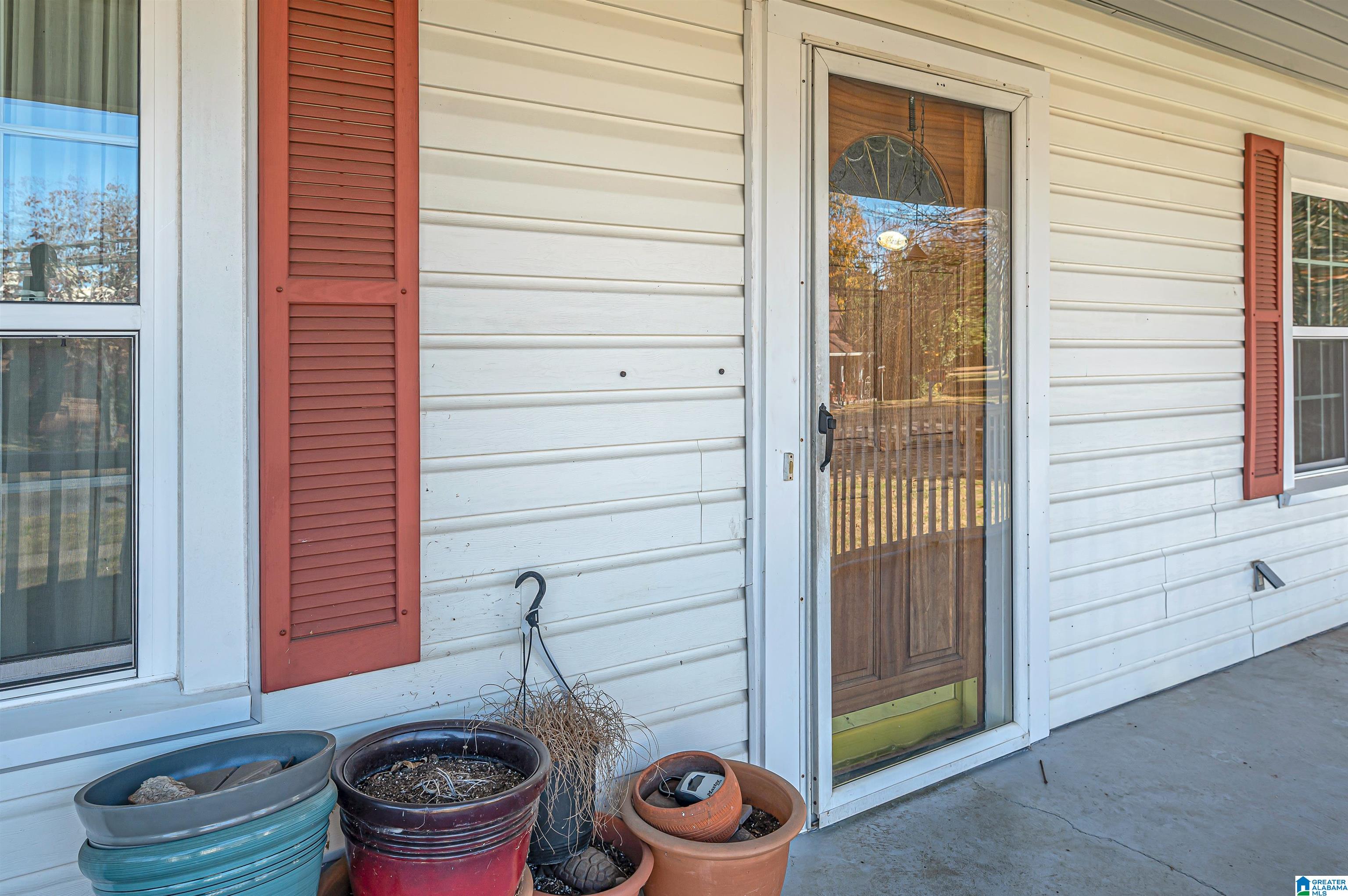 415 East Coffee Street Talladega, AL 35160 - Photo 4 of 42