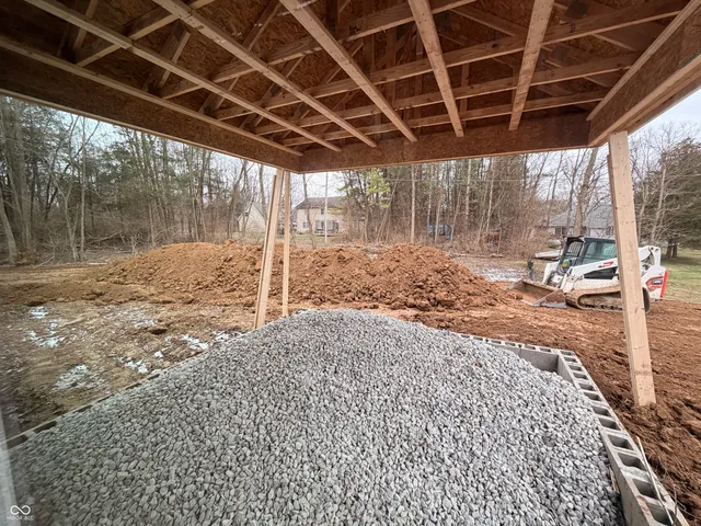 $299,900 | 553 Mill Springs, Coatesville, IN 46121