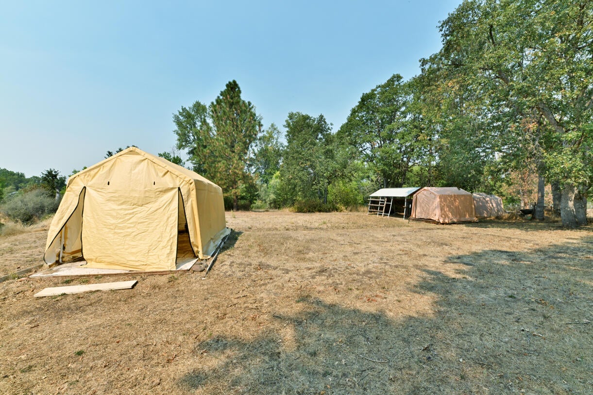 750 Ayres Road Eagle Point, OR 97524 - Photo 19 of 31 DSC_8838