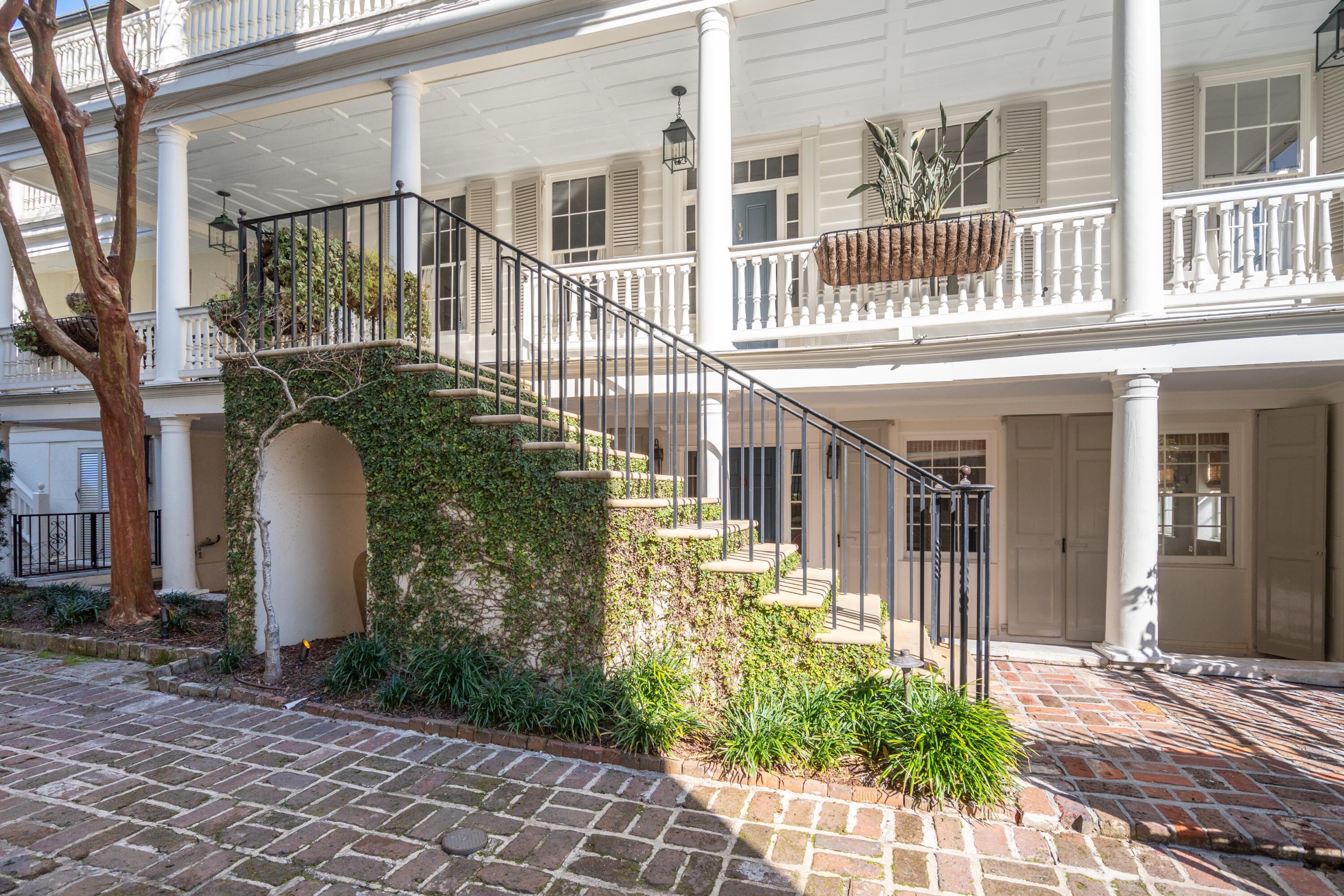 11 Church Street Charleston, SC 29401 - Photo 5 of 82 5