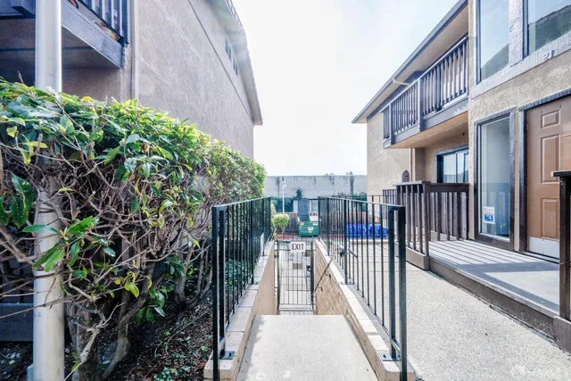 $388,000 | 15065 Hesperian Boulevard, Unit 22, San Leandro, CA 94578