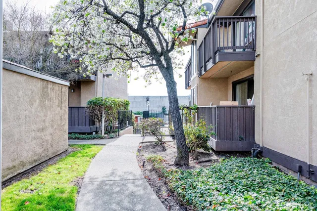 $388,000 | 15065 Hesperian Boulevard, Unit 22, San Leandro, CA 94578