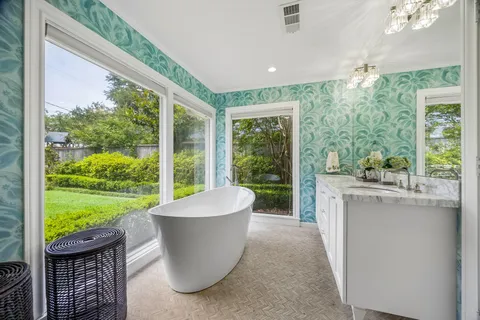$1,895,000 | 6123 Riverview Way, Houston, TX 77057