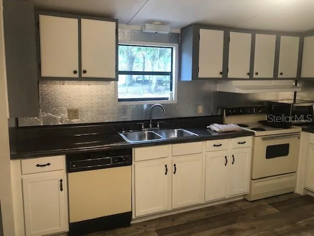 $118,900 | 10555 Northeast 152 Place, Fort McCoy, FL 32134