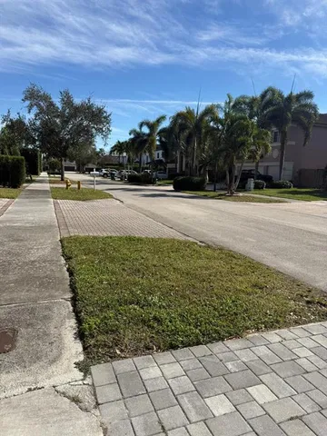 $1,150 | 15889 Southwest 141st Terrace, Miami, FL 33196