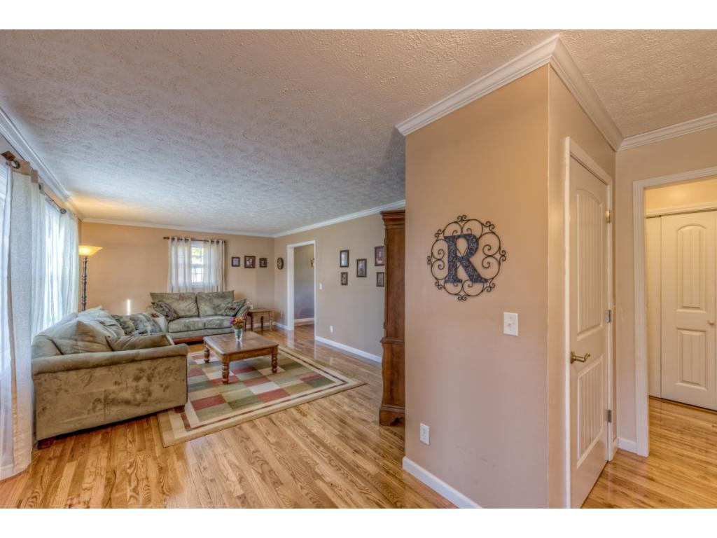 135 Freedom Road Bristol, VA 24201 - Photo 4 of 24 Photo 4