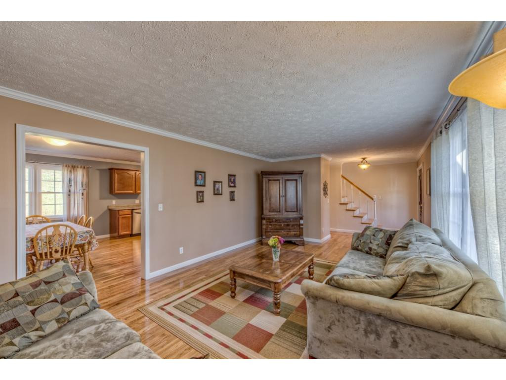 135 Freedom Road Bristol, VA 24201 - Photo 6 of 24 Photo 6