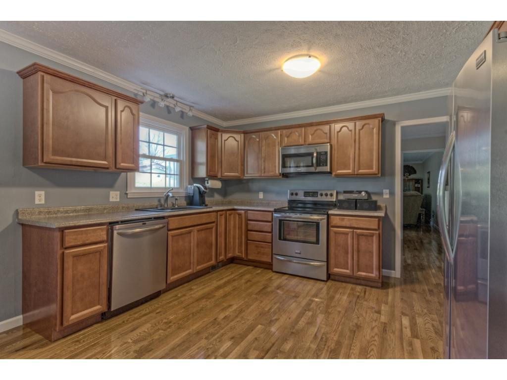 135 Freedom Road Bristol, VA 24201 - Photo 8 of 24 Photo 8